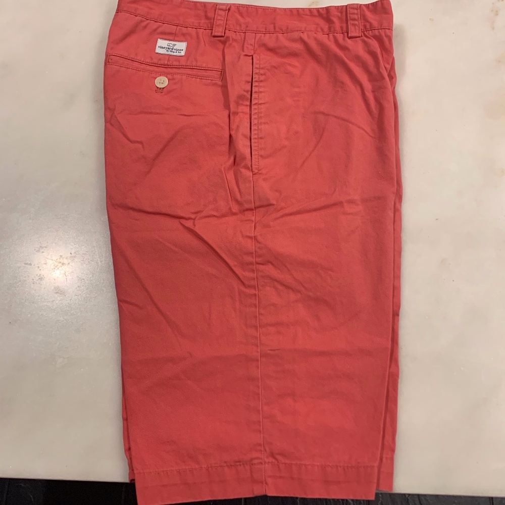 Vineyard Vines cotton twill club short
